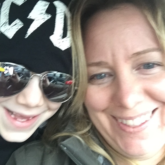 Meet your Posher, Rachel - Picture 2 of 2